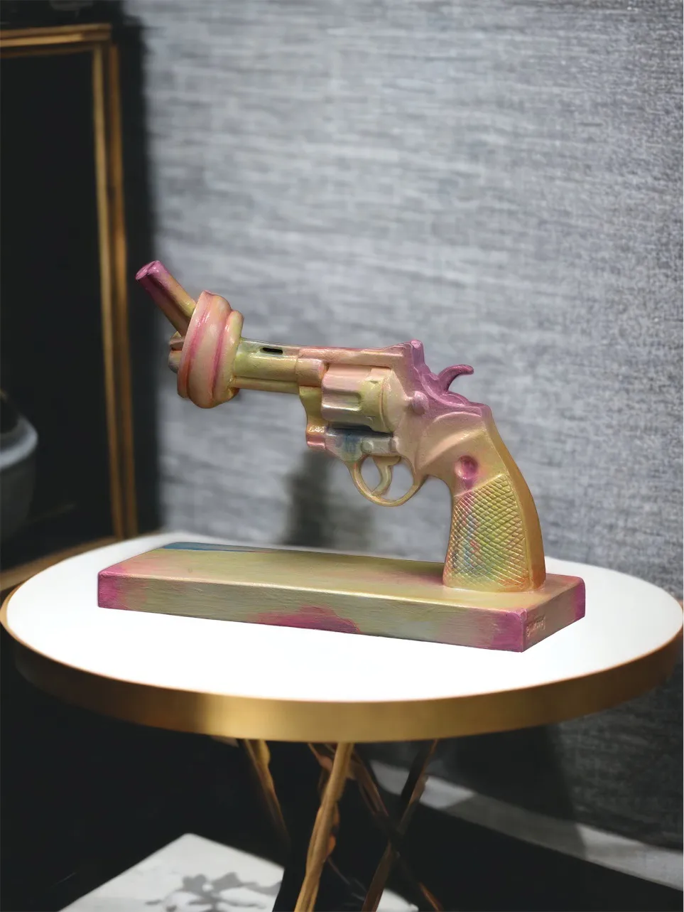 Acne for Peace veistos 40 cm, Multi Non Violence
