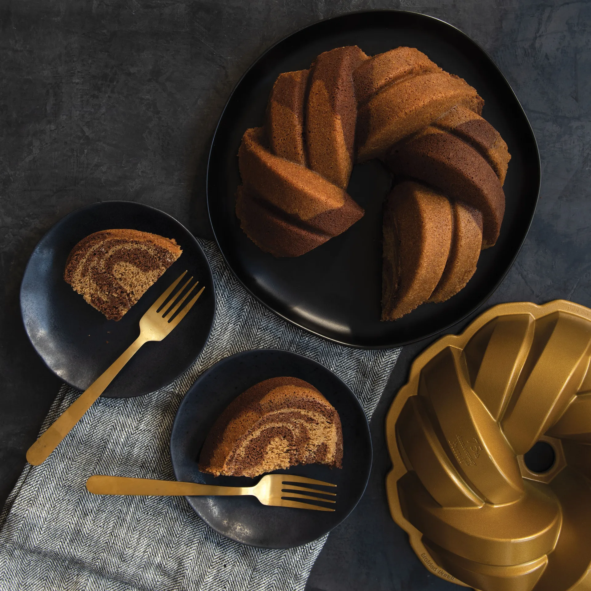Nordic Ware 75th anniversary braided bundt -leivontavuoka, 2,4 l Nordic Ware
