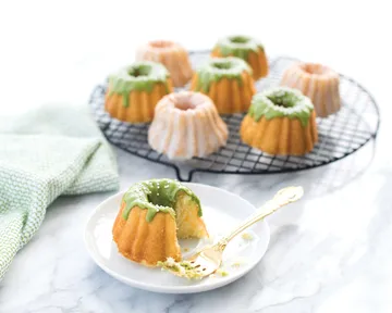 Nordic Ware anniversary bundtlette -kakkuvuoka hopea - 1,1 l - Nordic Ware