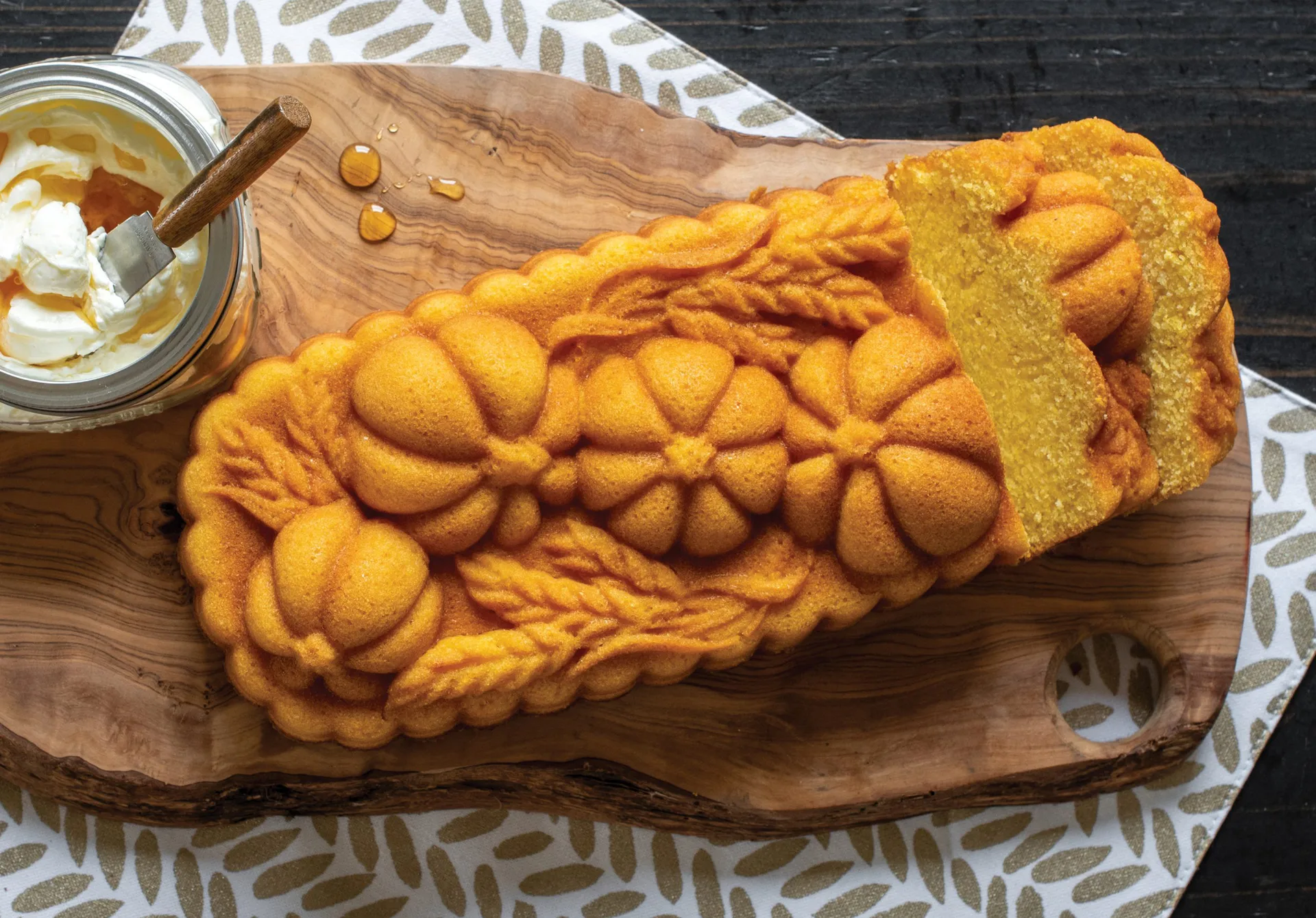 Nordic Ware Wheat & Pumpkin -leivontavuoka 1,4 l, Pronssi Nordic Ware