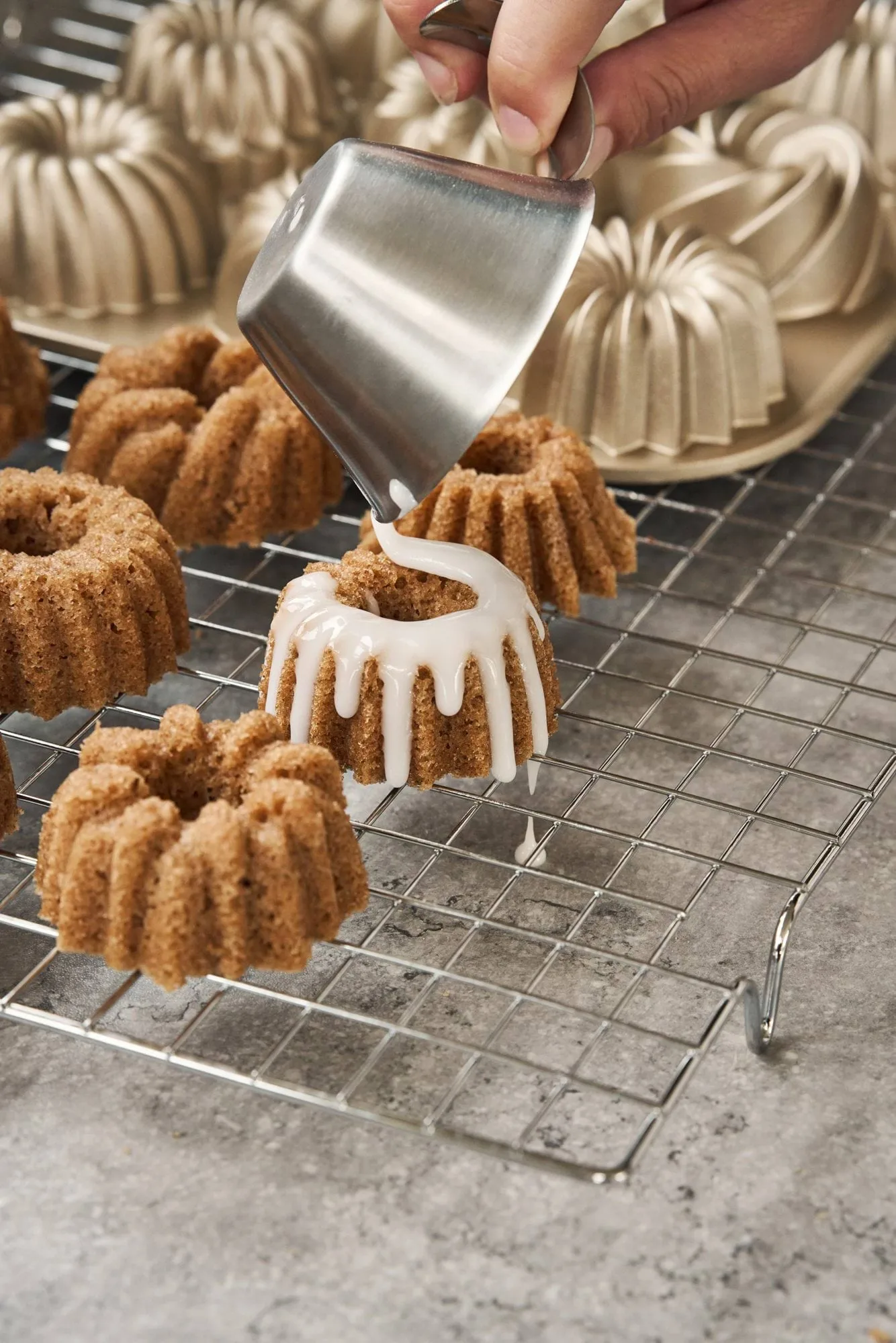 BAKE kakkuvuoka, Rosette, nonstick Nordwik
