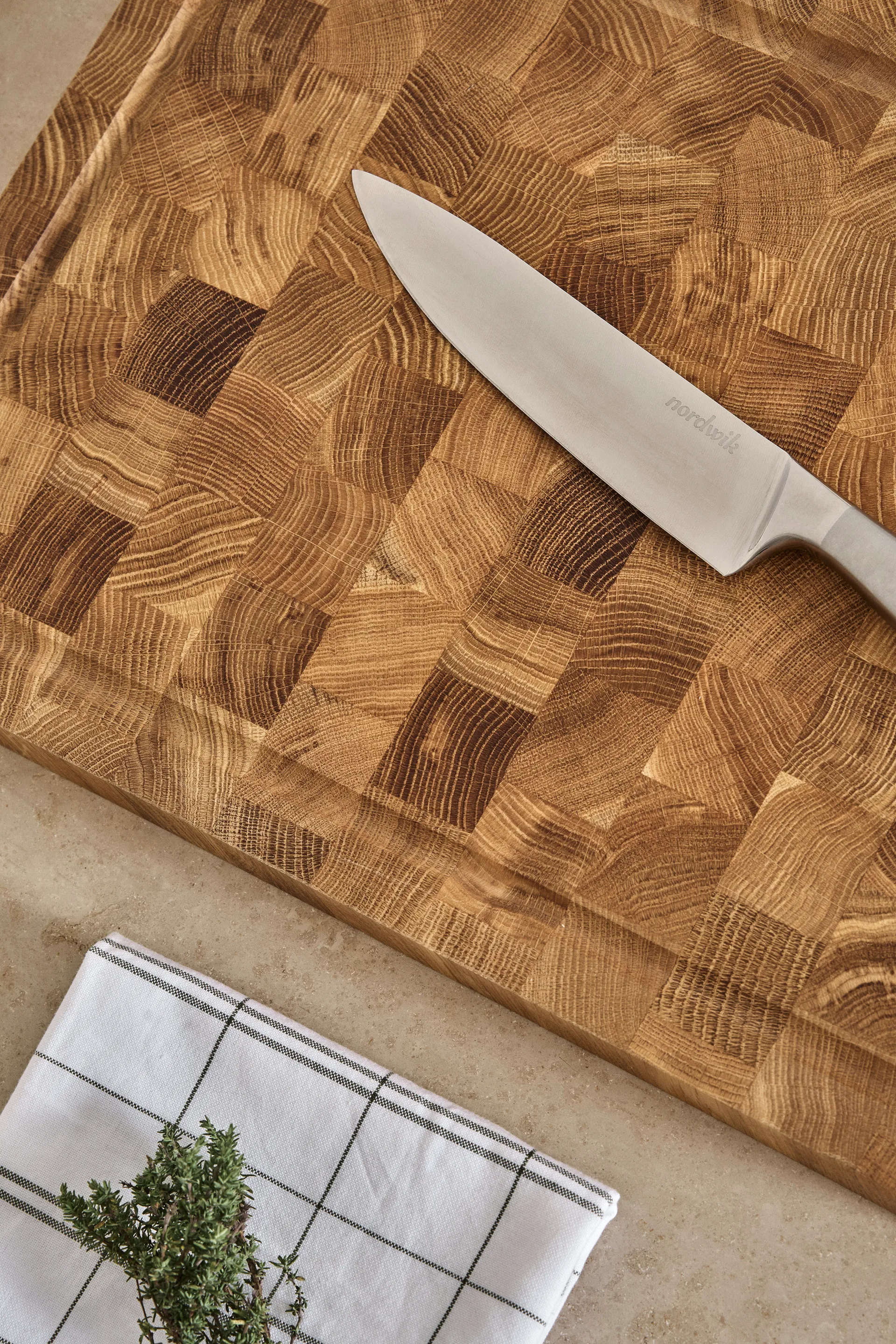 Nordwik päätypuusta valmistettu leikkuulauta uralla 36x46 cm, Tammi Nordwik