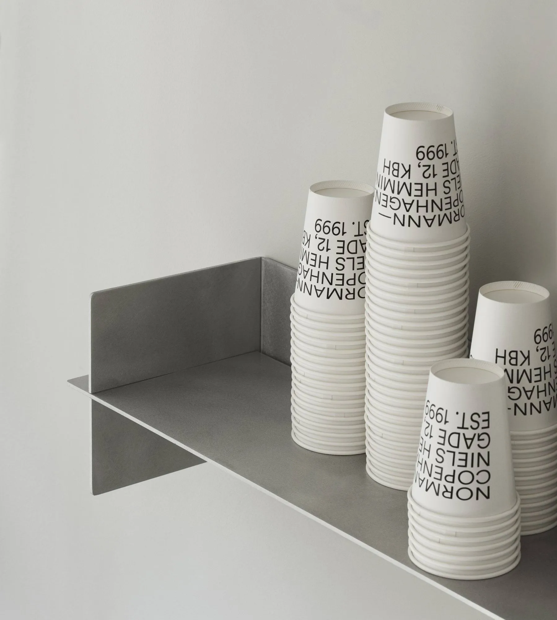 Alu Shelf hylly 80 cm, Alumiini Normann Copenhagen