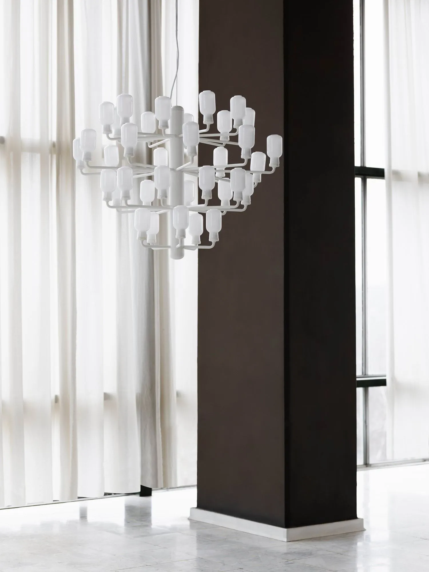 Amp kynttiläkruunu, White, large Normann Copenhagen