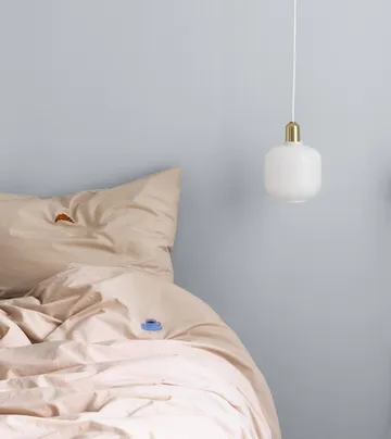 Amp valaisin pieni - Valkoinen-messinki - Normann Copenhagen