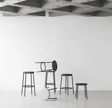 Circa baarijakkara 65 cm - Musta tammi - Normann Copenhagen
