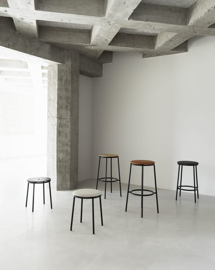 Circa jakkara 45 cm, Musta tammi Normann Copenhagen