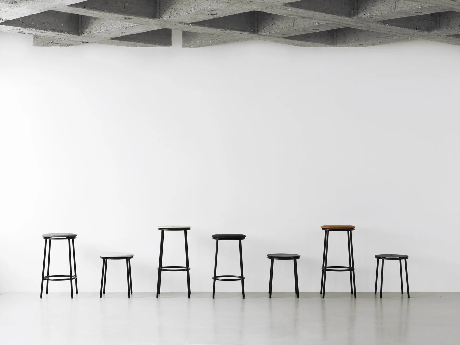 Circa jakkara 45 cm, Tammi Normann Copenhagen