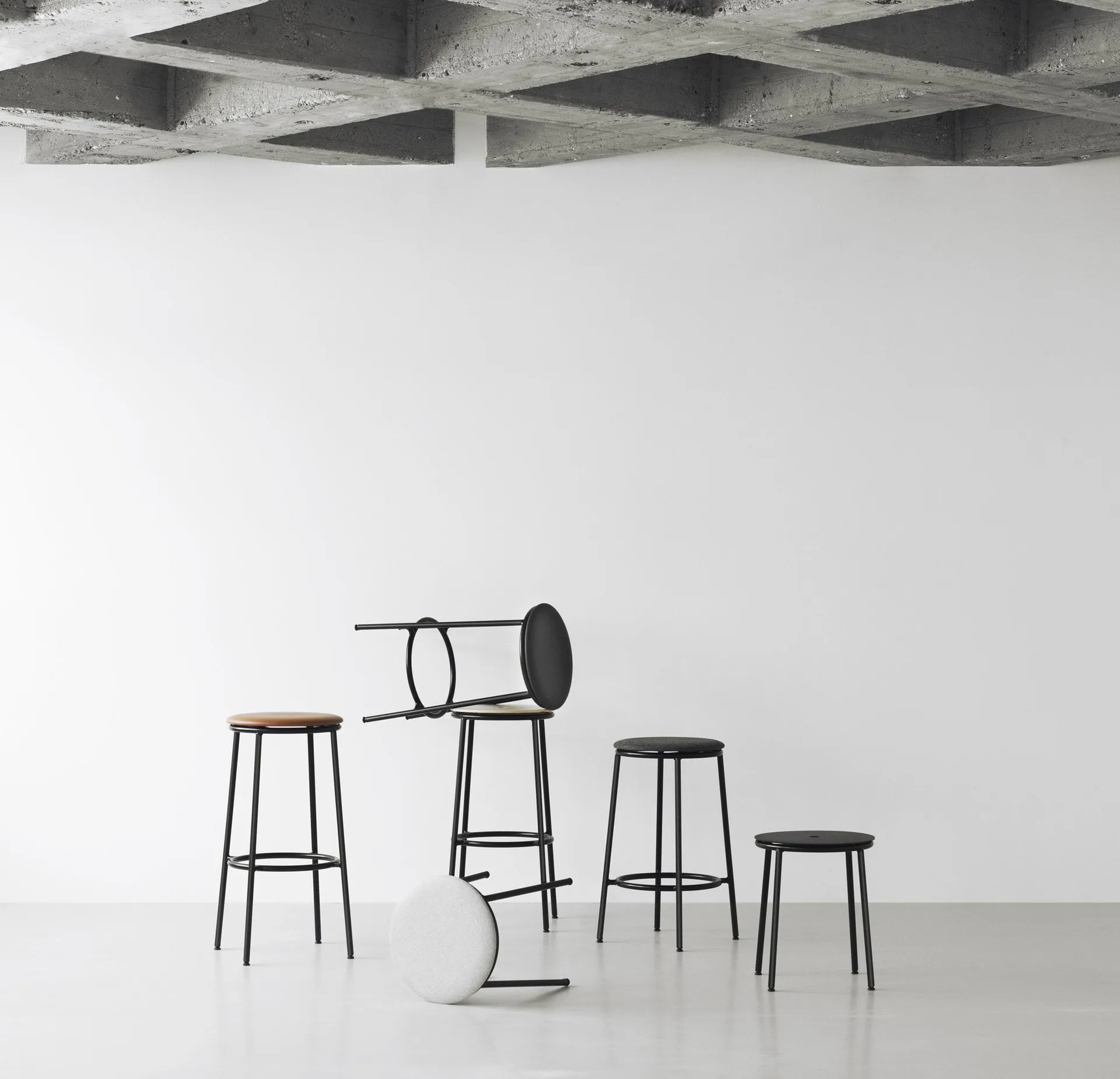 Circa jakkara 45 cm, Tammi Normann Copenhagen