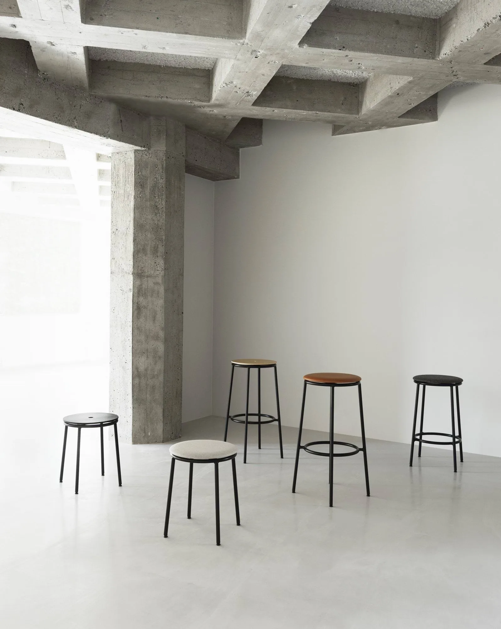 Circa jakkara 45 cm, Tammi Normann Copenhagen