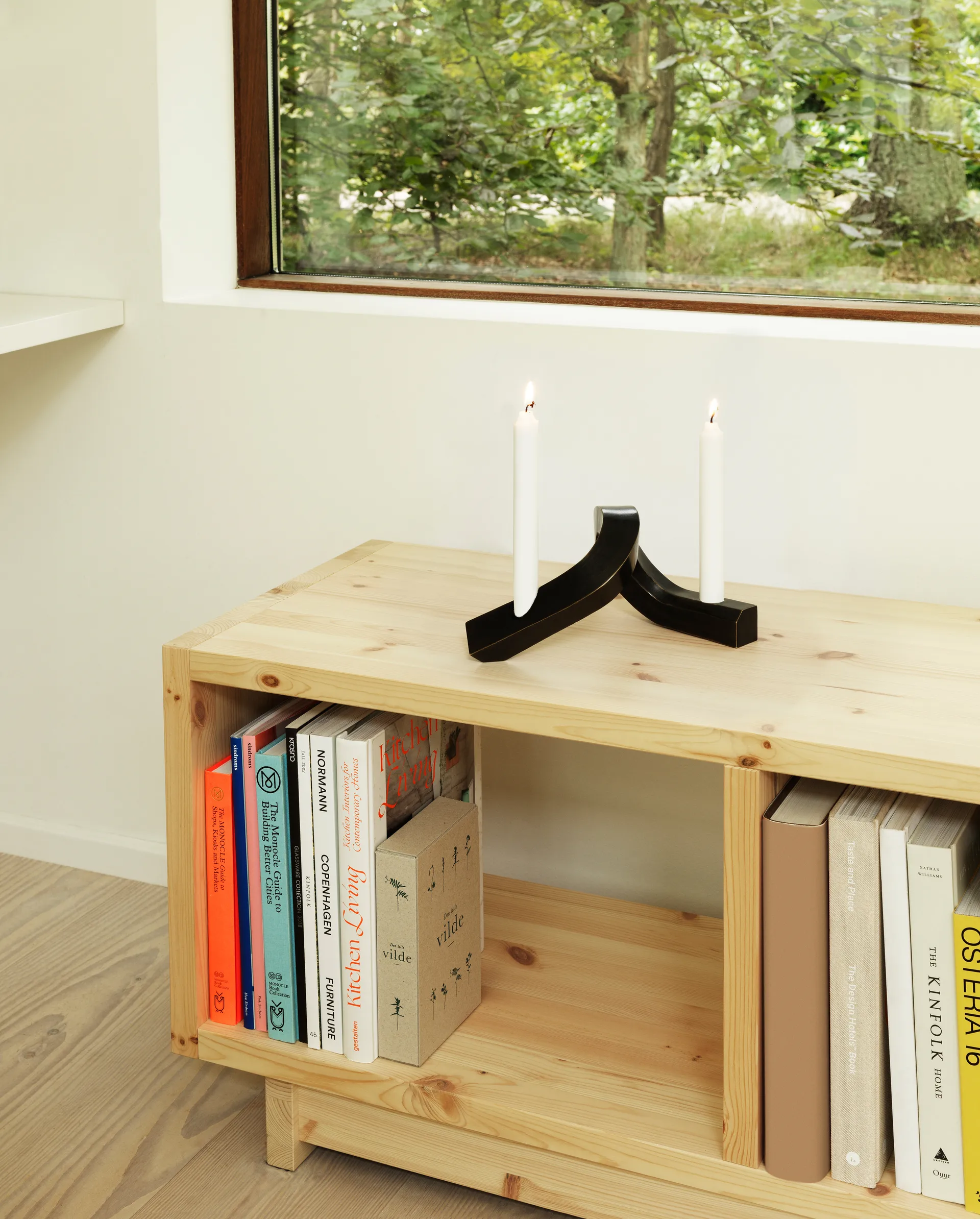 Crooked kynttilänjalka 2, Bronze Normann Copenhagen