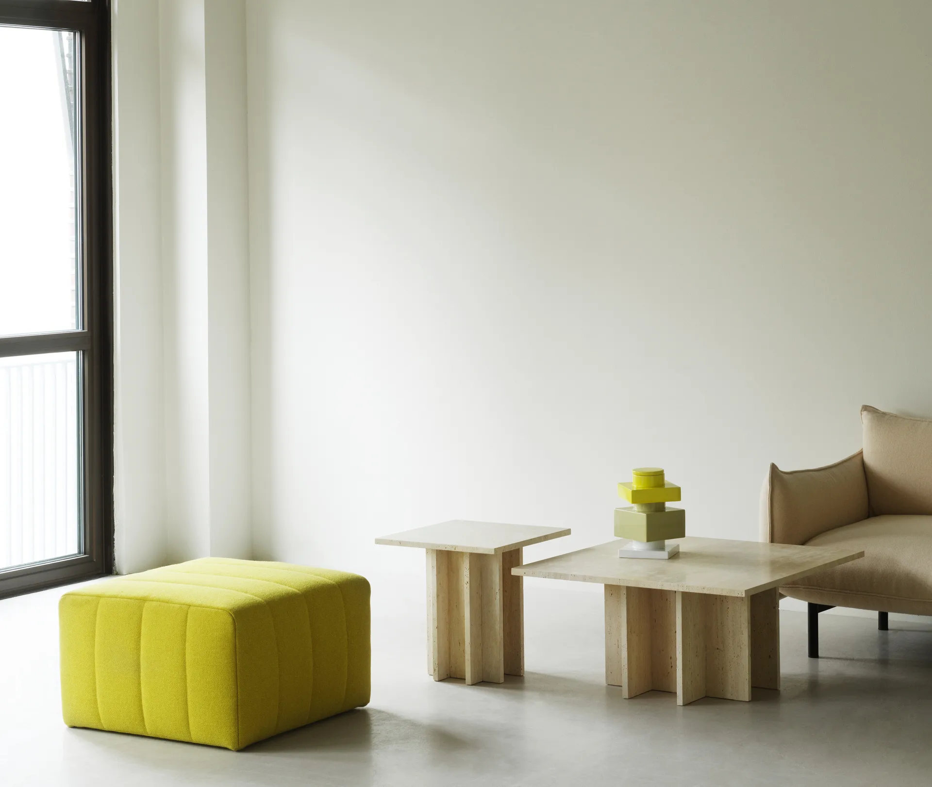 Edge sohvapöytä large, Travertine Normann Copenhagen