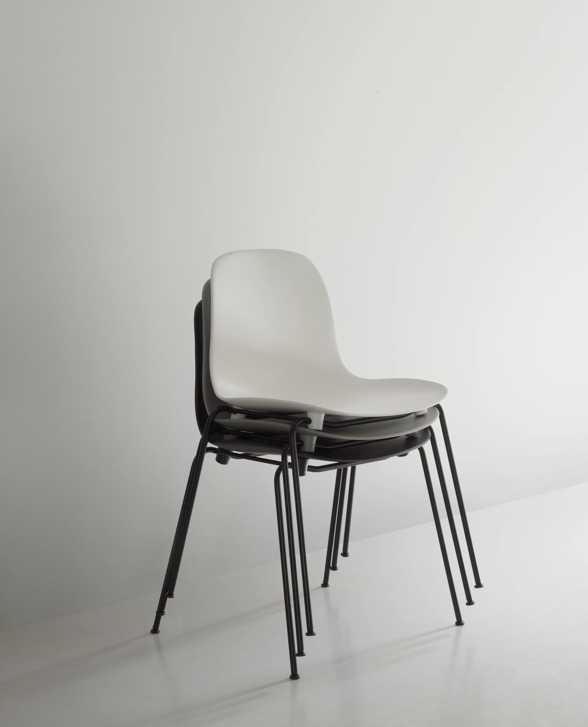 Form Chair pinottava tuoli mustat jalat 2 kpl, Musta,  Normann Copenhagen