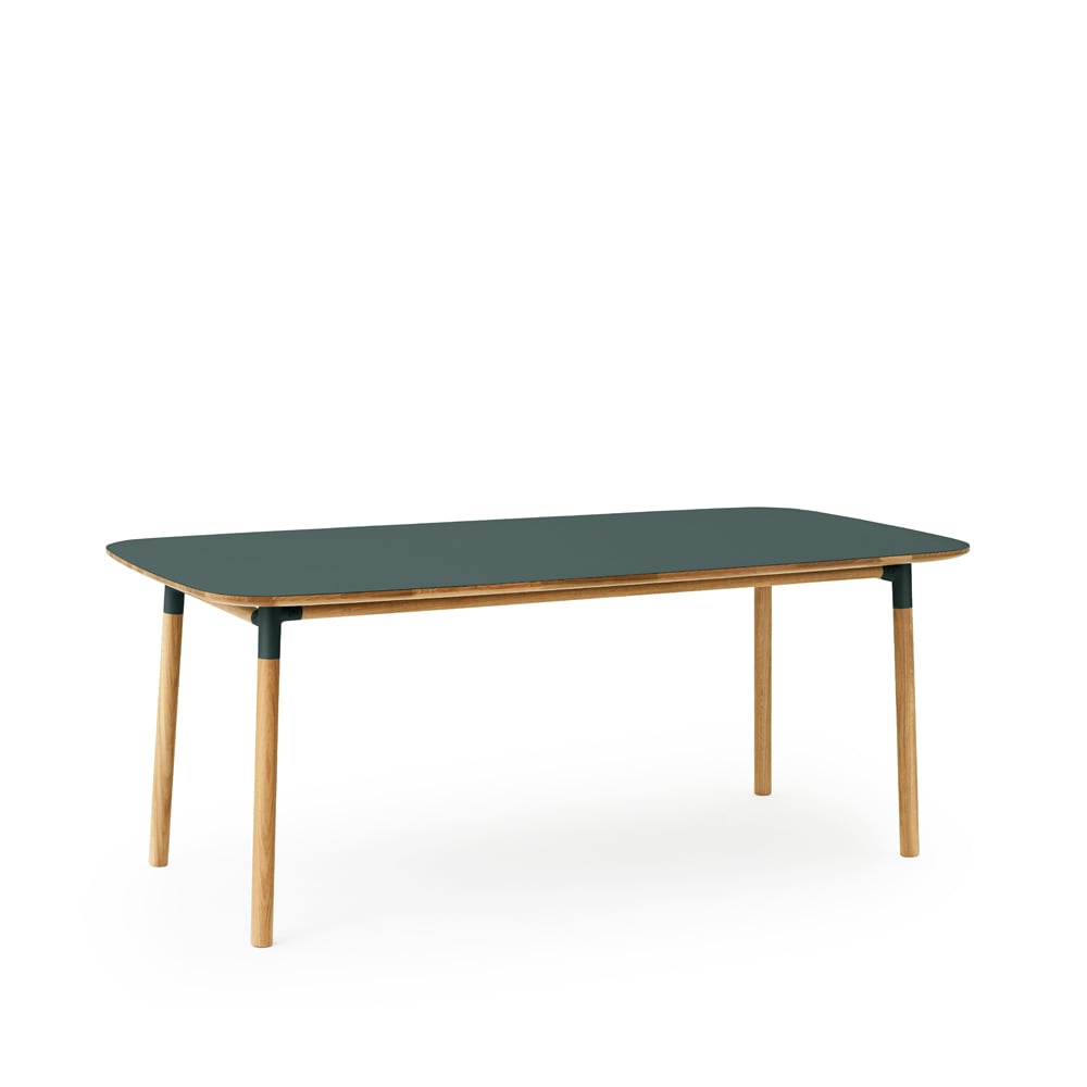 Normann Copenhagen Form ruokapöytä Green, tammijalat