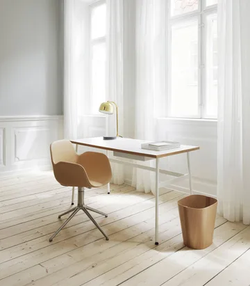 Grant pöytävalaisin - Brass - Normann Copenhagen