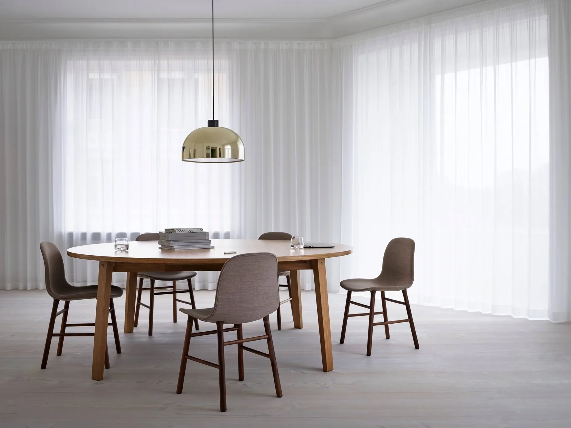 Grant riippuvalaisin, Brass, suuri - teräs, graniitti Normann Copenhagen
