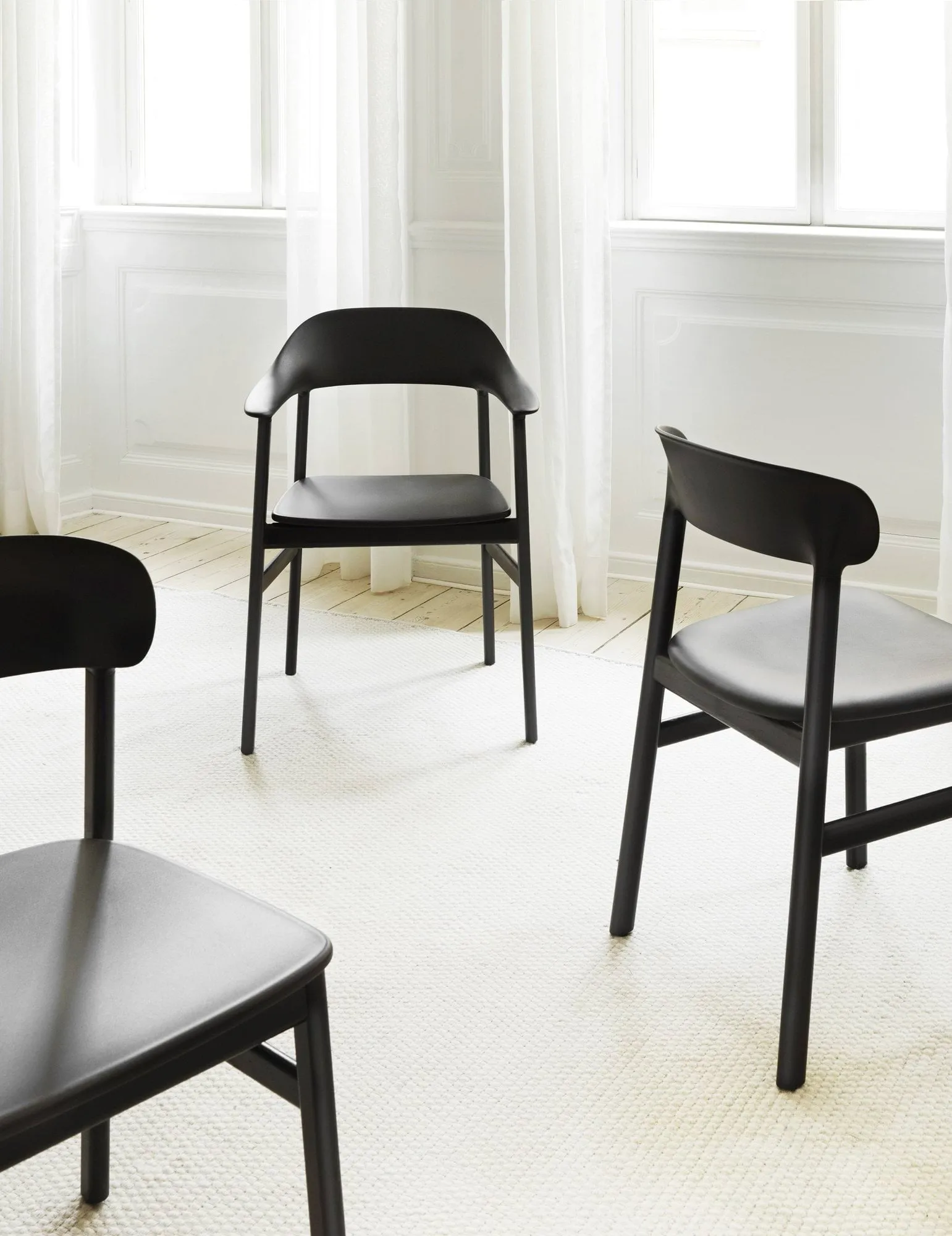 Herit käsinojatuoli tammi, Valkoinen Normann Copenhagen