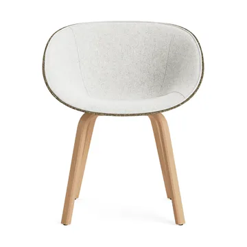 Mat Armchair käsinojatuoli etupuoliverhoiltu  - Hallingdal 110-seaweed-beech - Normann Copenhagen