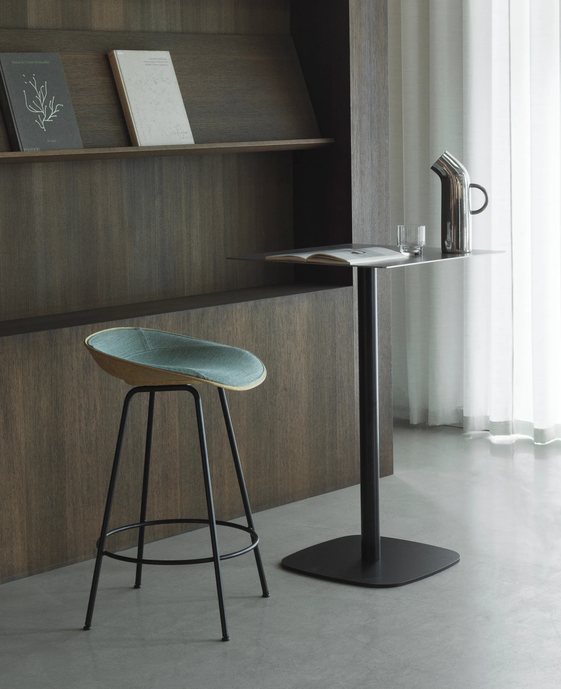 Mat Barstool baarijakkara 65 cm, Seaweed-cream steel Normann Copenhagen