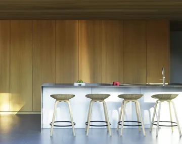 Mat Barstool baarijakkara 65 cm - Seaweed-pyökki-musta teräs - Normann Copenhagen