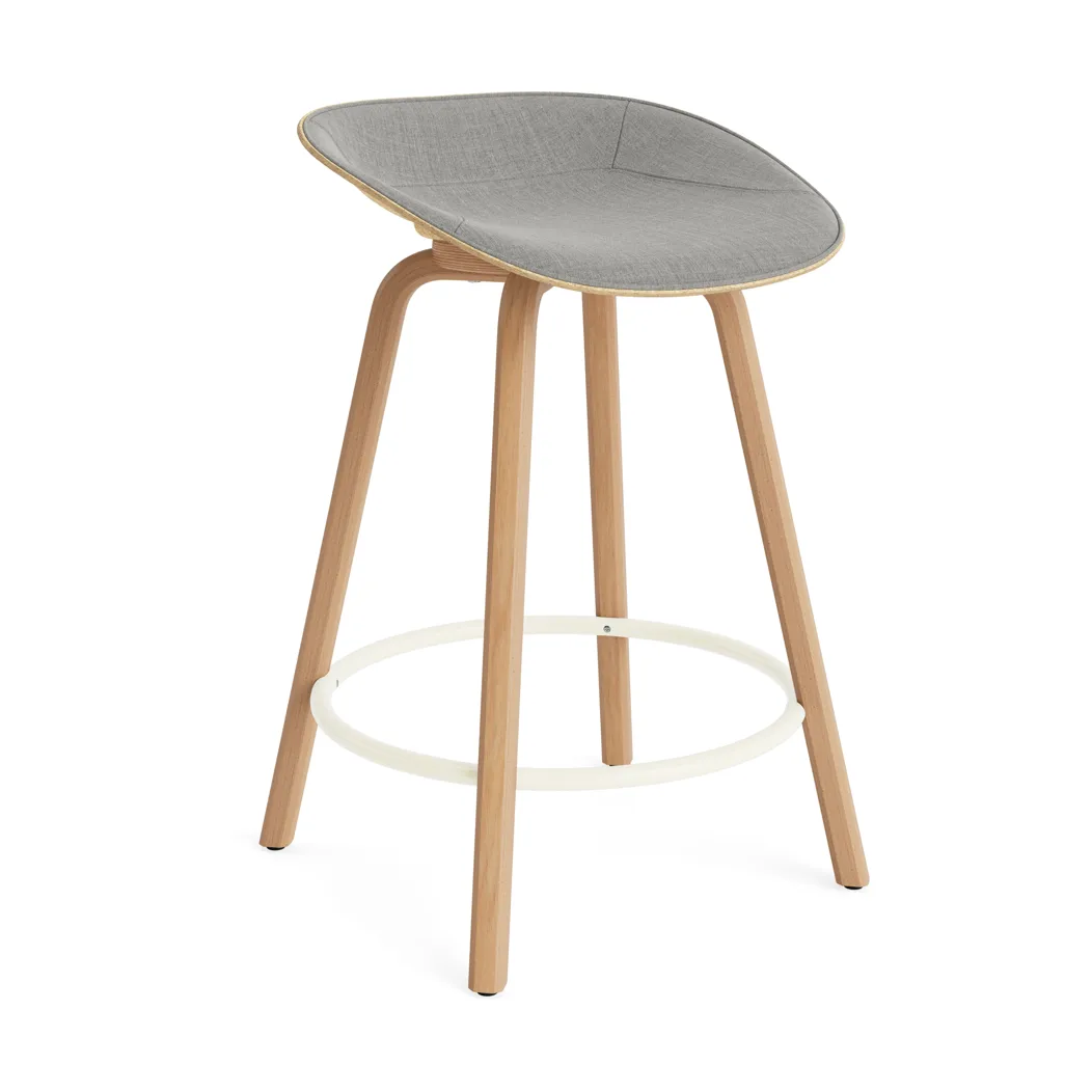 Mat Barstool baarituoli etupuoliverhoiltu  65 cm., Remix 133-hemp-beech-cream steel. Normann Copenhagen