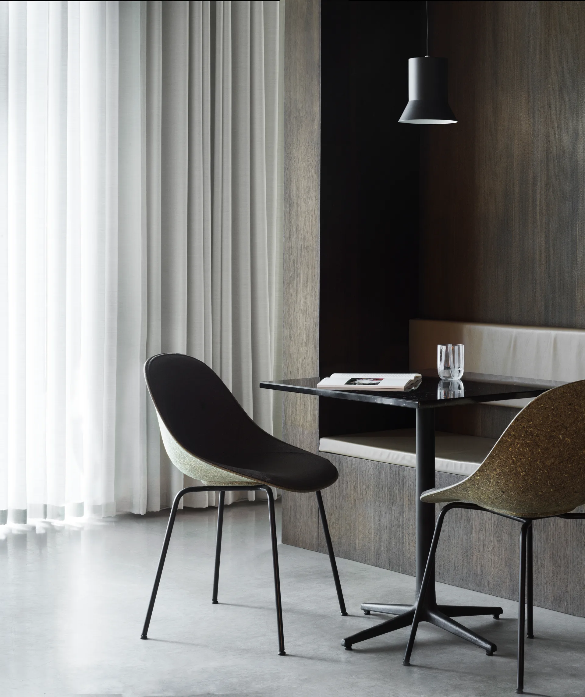 Mat Chair tuoli, Seaweed-black steel Normann Copenhagen