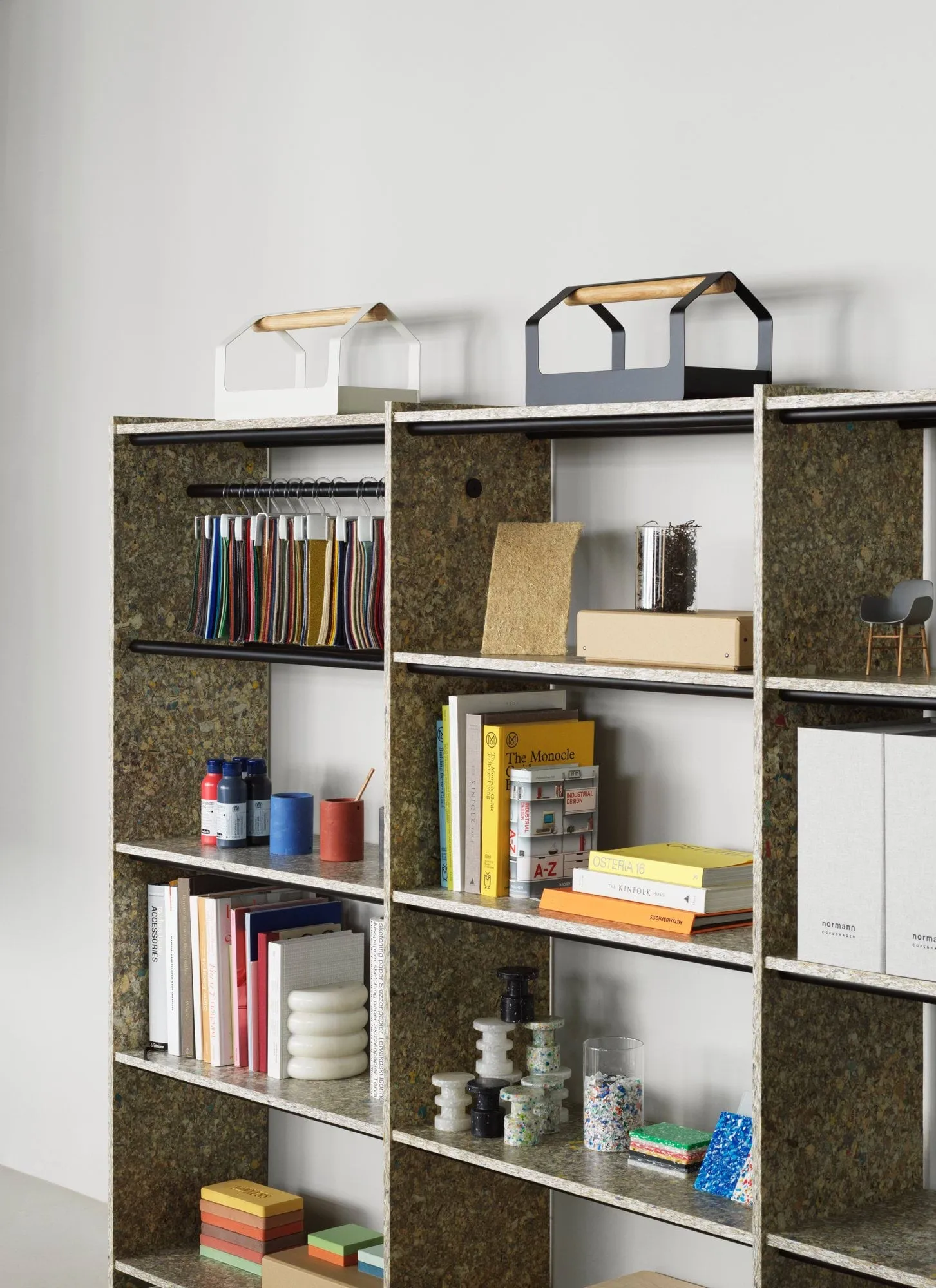 Pap lattiakirjahylly, Multi, korkea Normann Copenhagen
