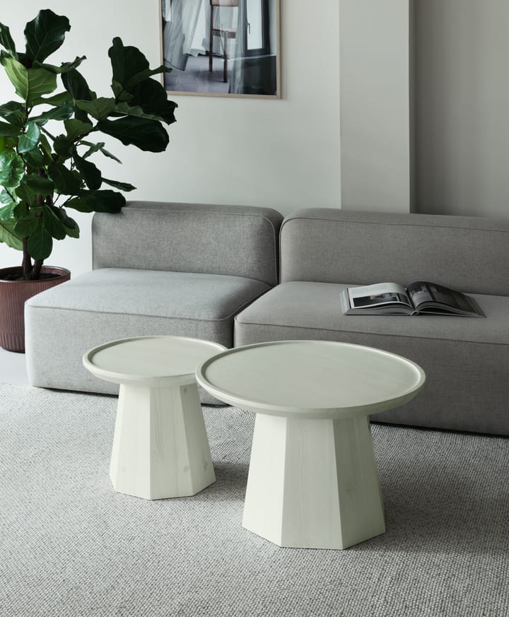 Pine table large sivupöytä Ø 65 cm K:44,5 cm, Light Green Normann Copenhagen