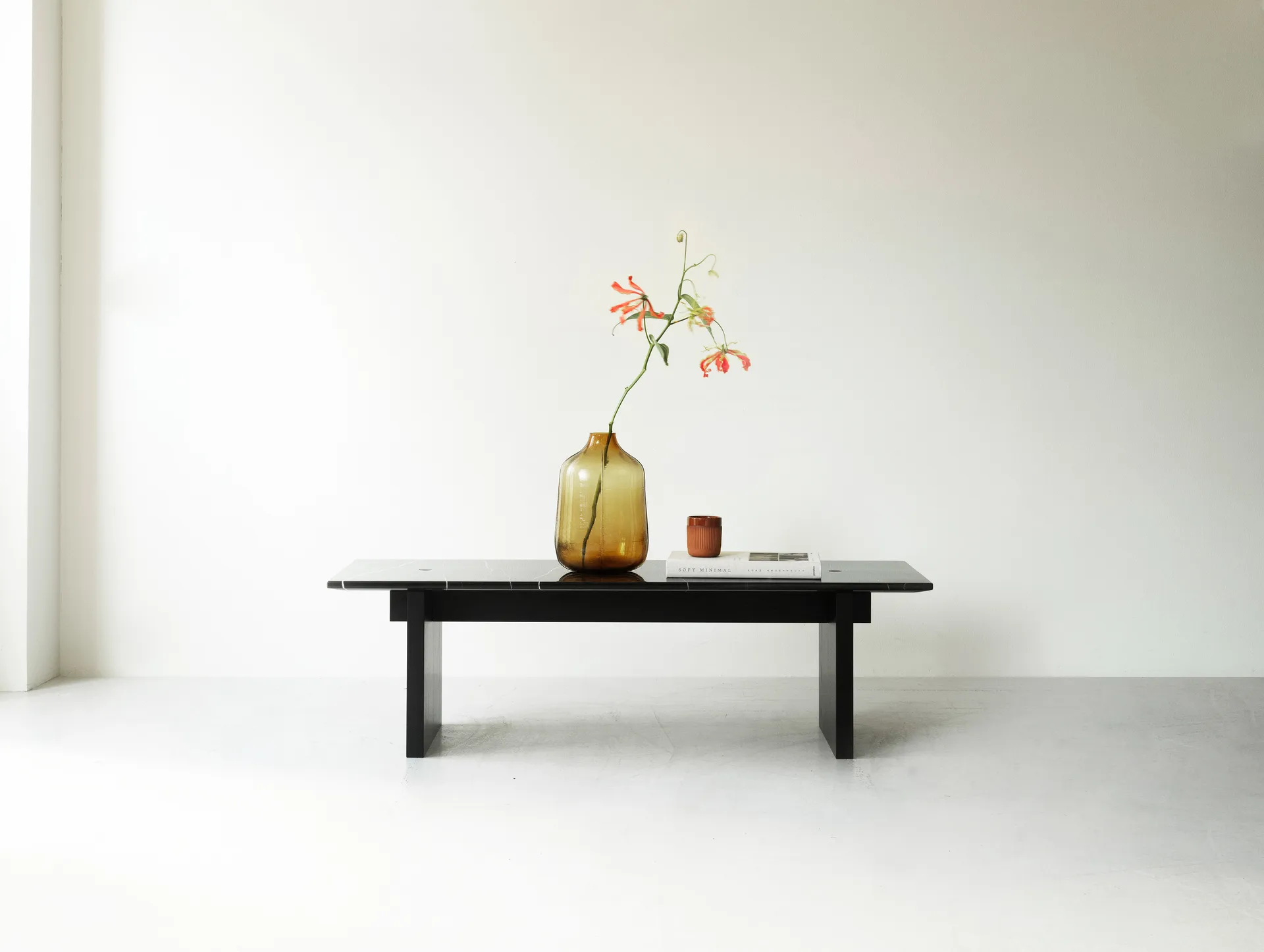 Solid Table sohvapöytä 130x38,5x40 cm, Musta Normann Copenhagen
