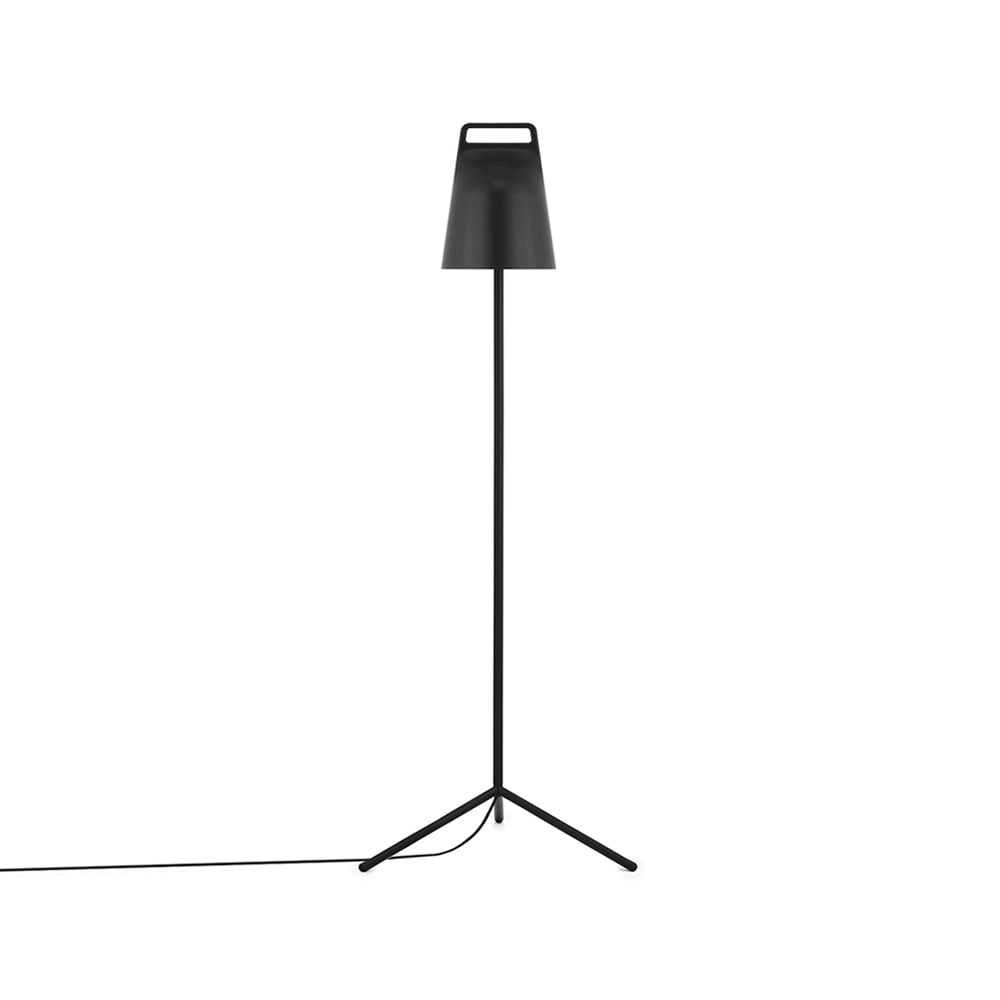 Normann Copenhagen Stage lattiavalaisin Black, jauhemaalattu teräs