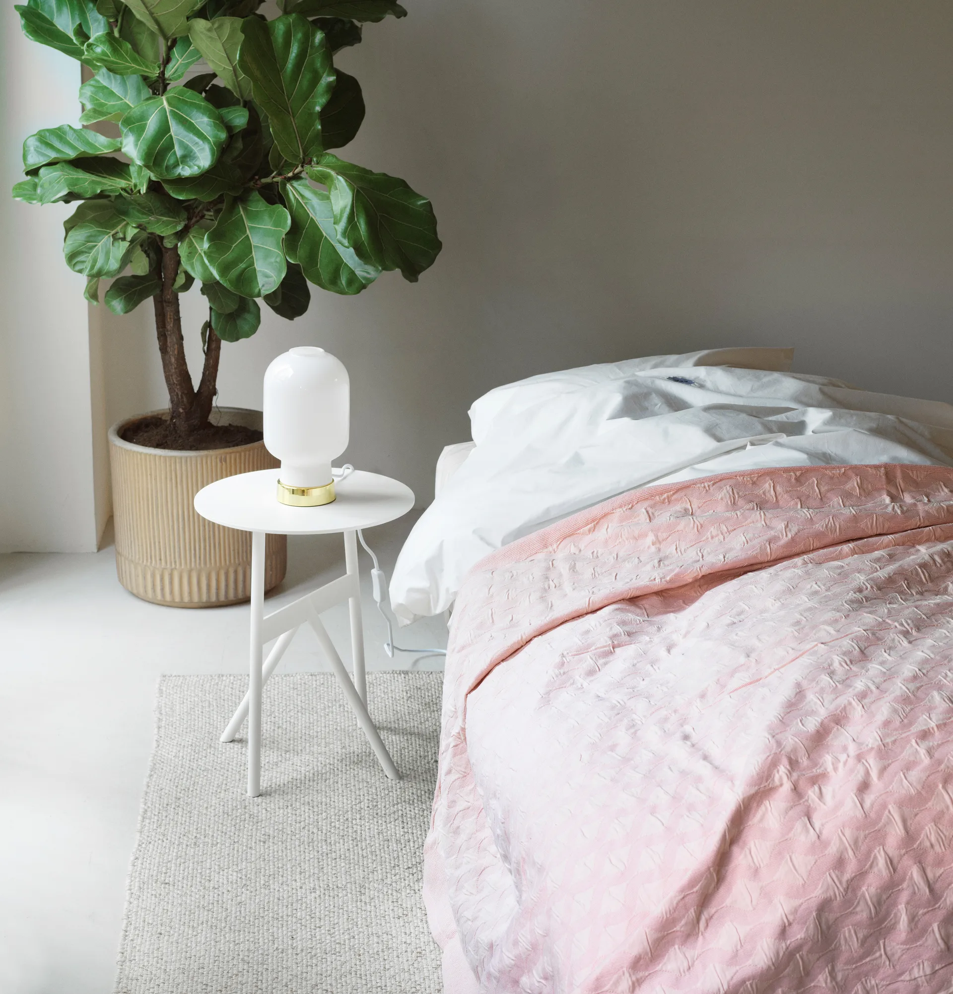 Stock Table sivupöytä Ø37 cm K:46 cm, Valkoinen Normann Copenhagen