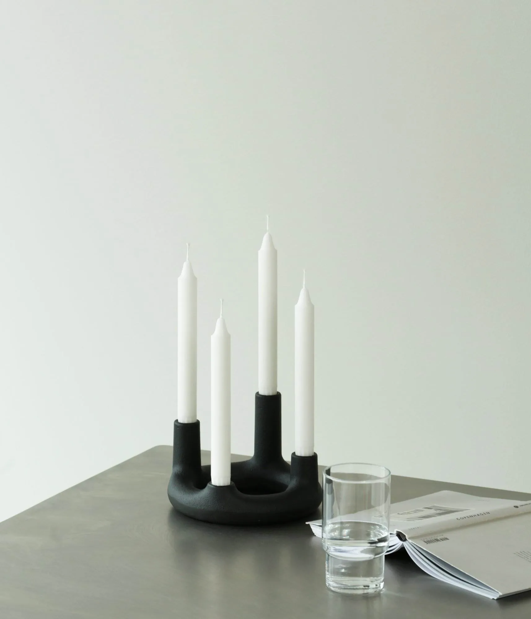 Trin-kynttilänjalka, Musta, Ø17,7x11,8 cm Normann Copenhagen