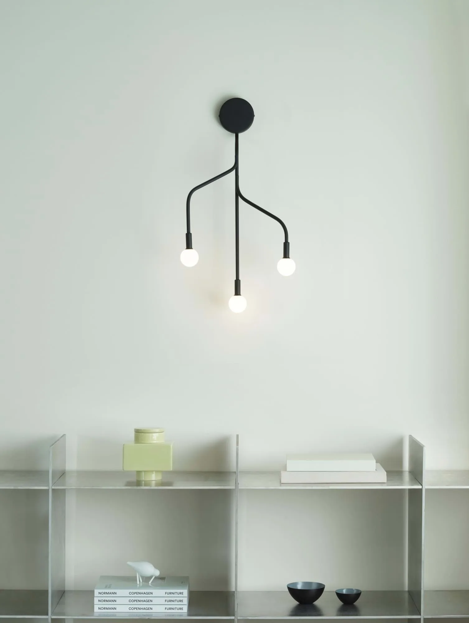 Vekst Seinävalaisin, Musta Normann Copenhagen