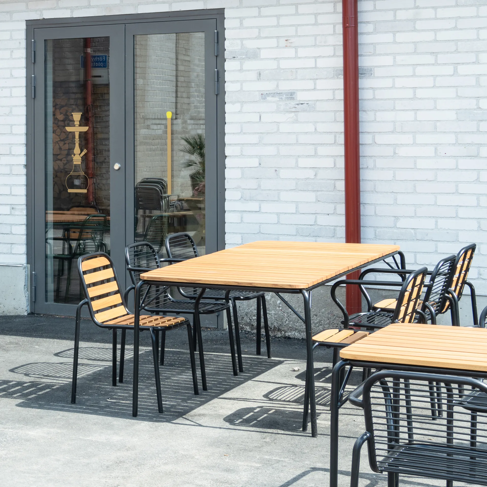 Vig Robinia tuoli, Black Normann Copenhagen