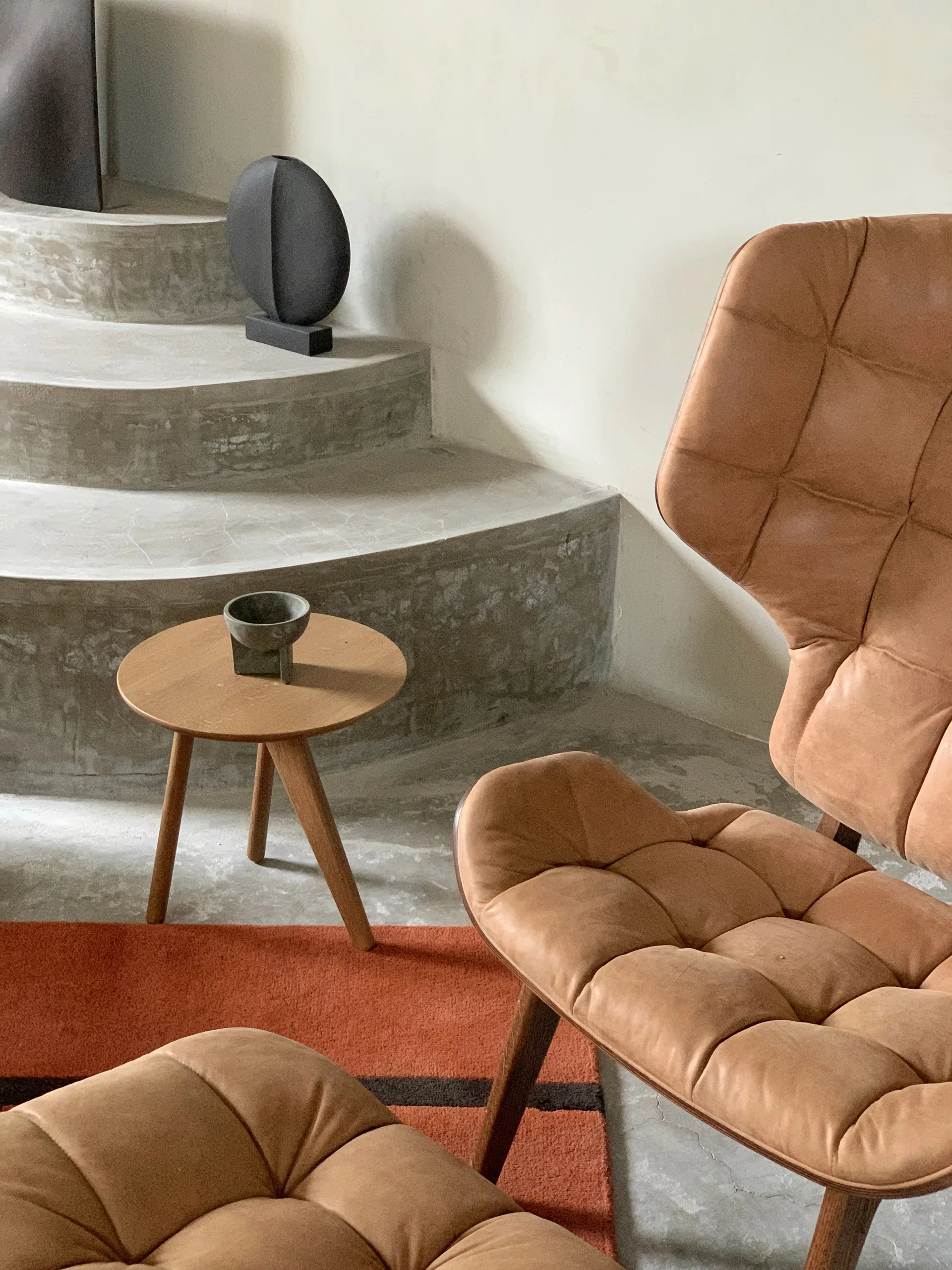 Fin sivupöytä Ø40 cm, Light smoked NORR11