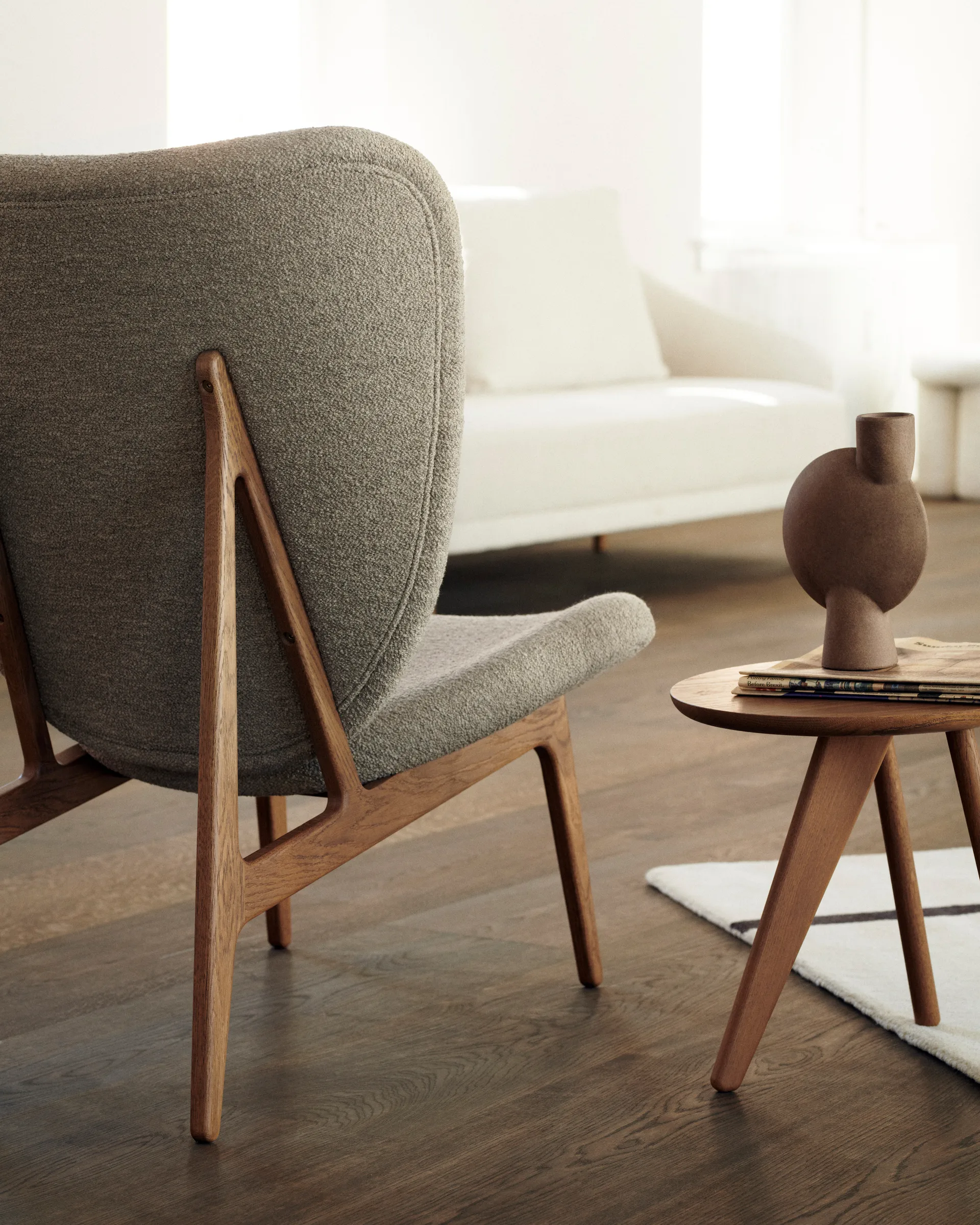 Fin sivupöytä Ø40 cm, Light smoked NORR11