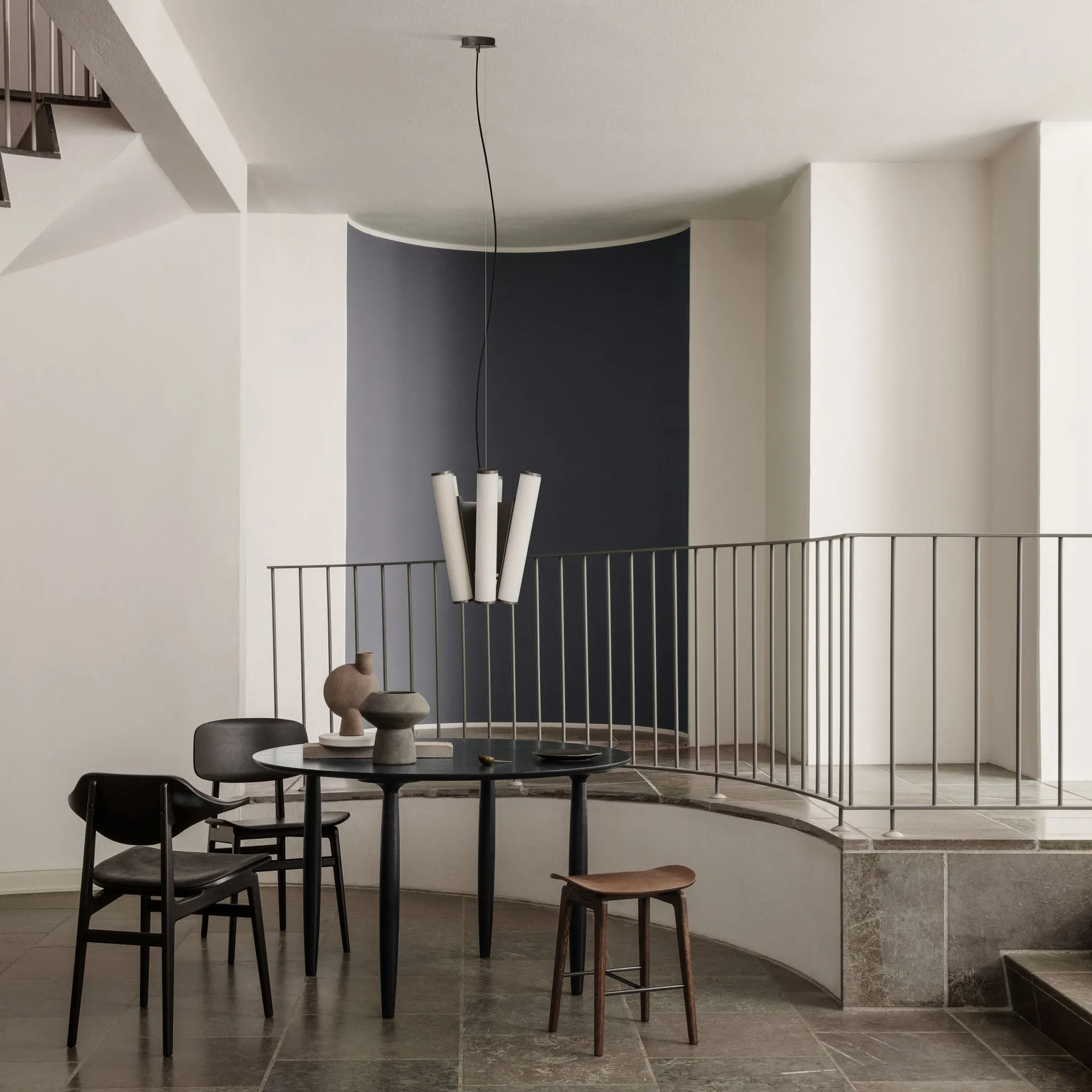 NY11 jakkara, Tummaksi petsattu tammi NORR11