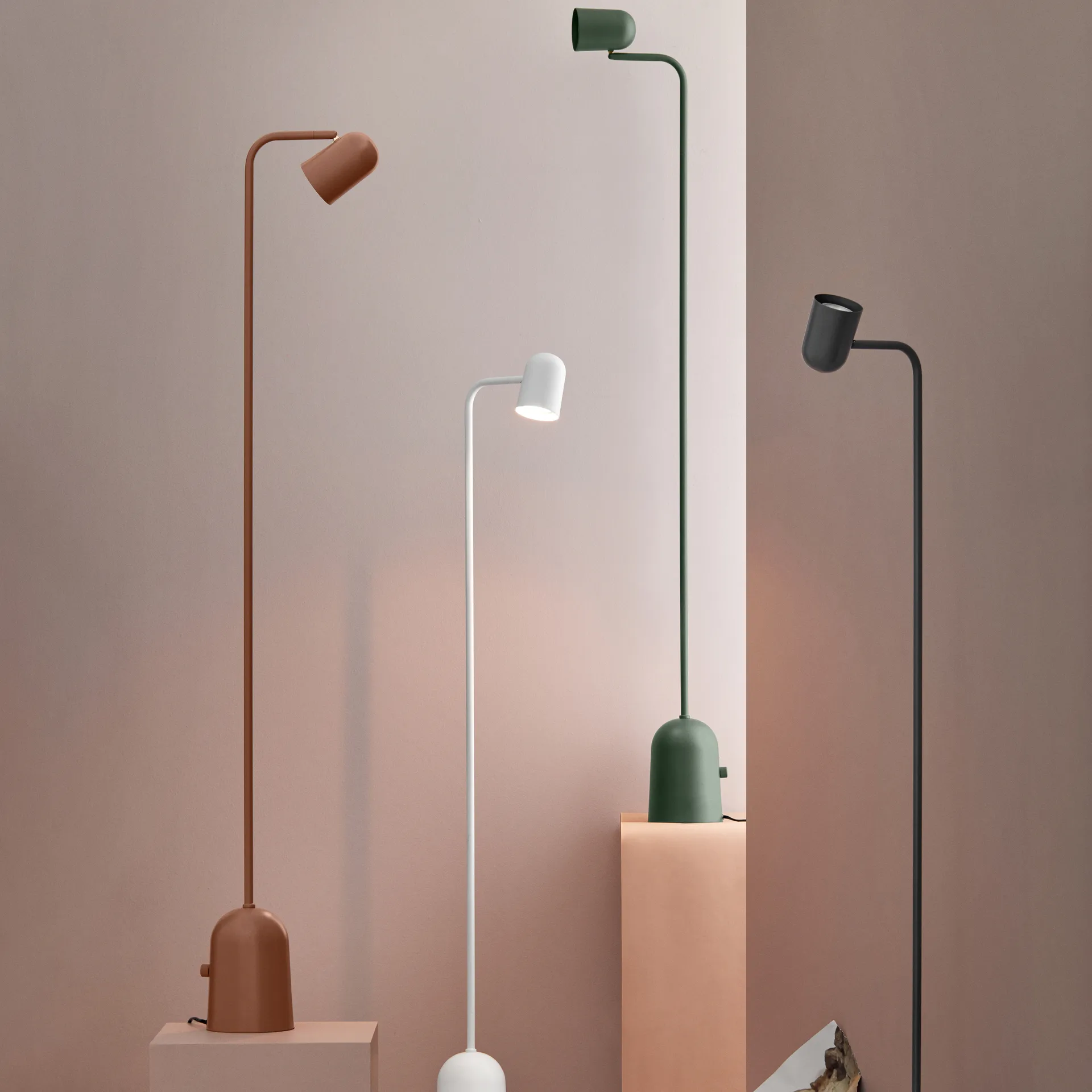 Buddy lattialamppu, Dark grey Northern