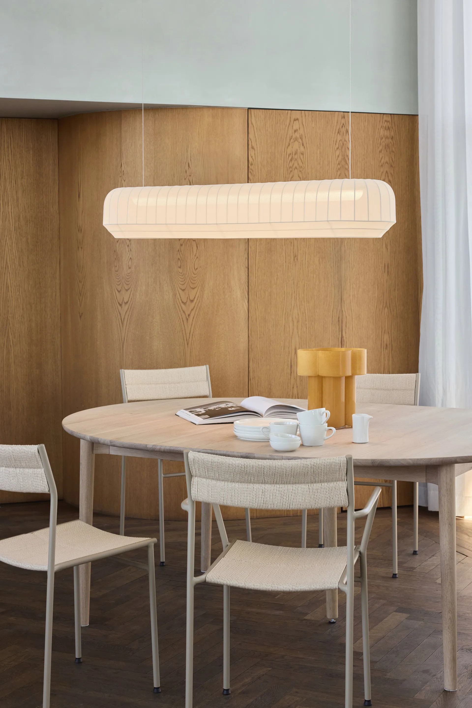 Expand ruokapöytä Ø140 cm, Vaaleahöylätty tammi Northern