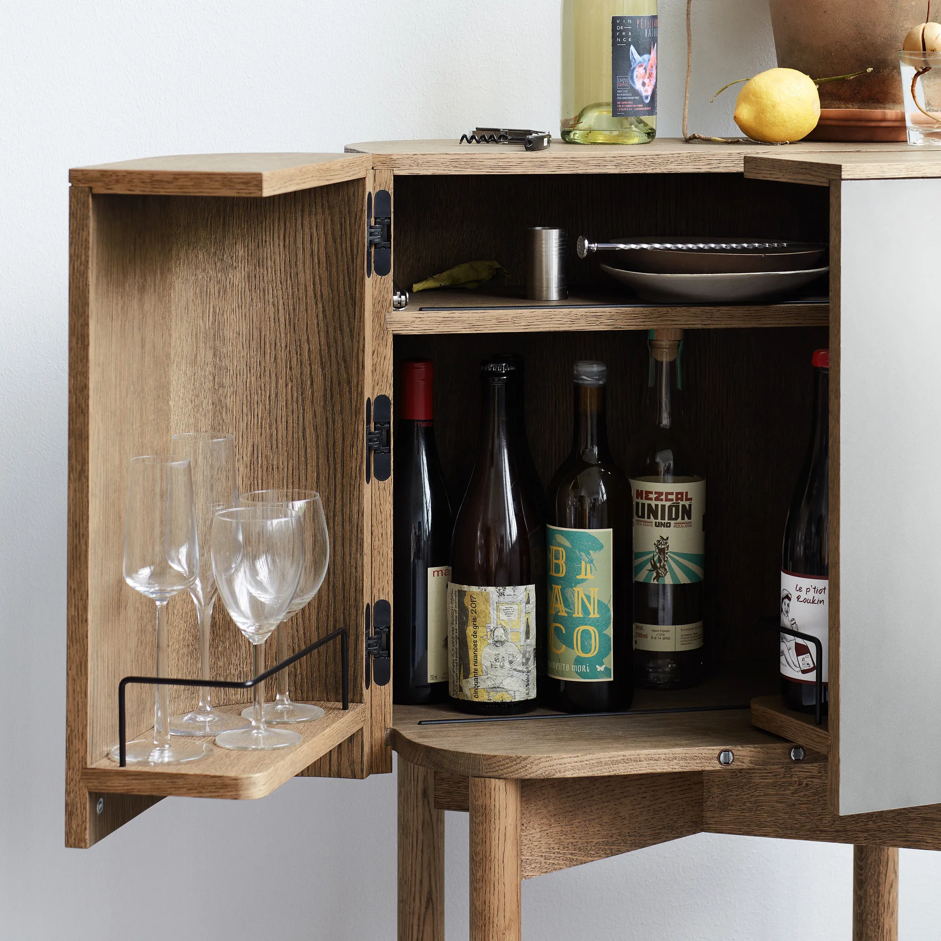 Loud baarikaappi pyörillä, Savutammi Northern