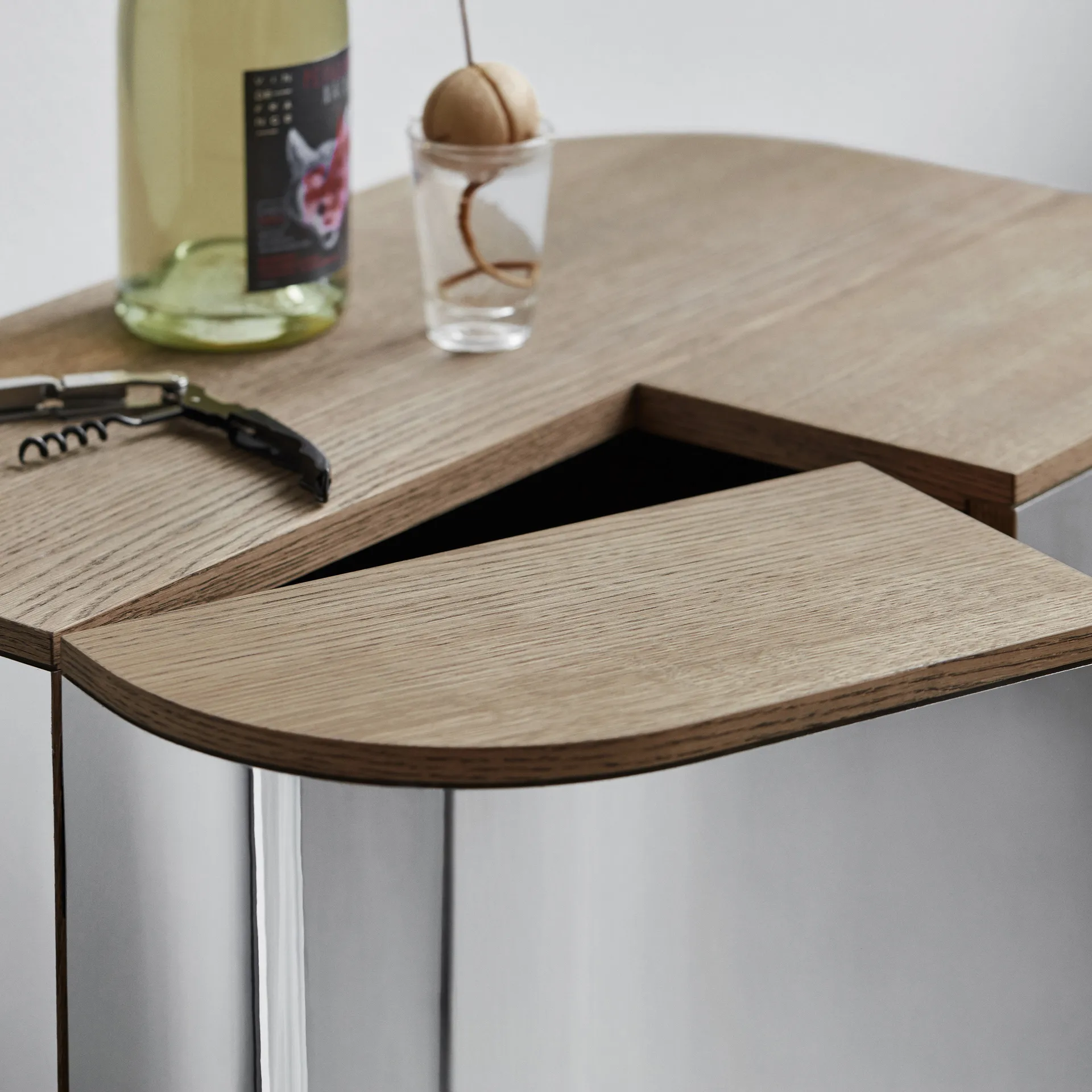 Loud baarikaappi pyörillä, Savutammi Northern