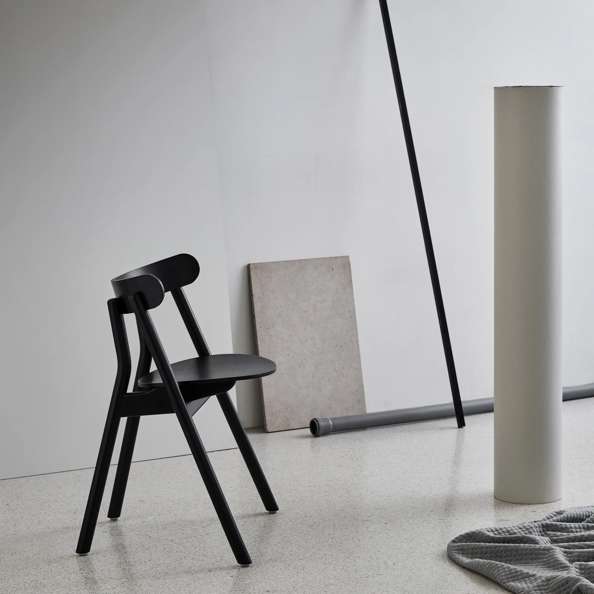 Oaki tuoli, Svart ek Northern