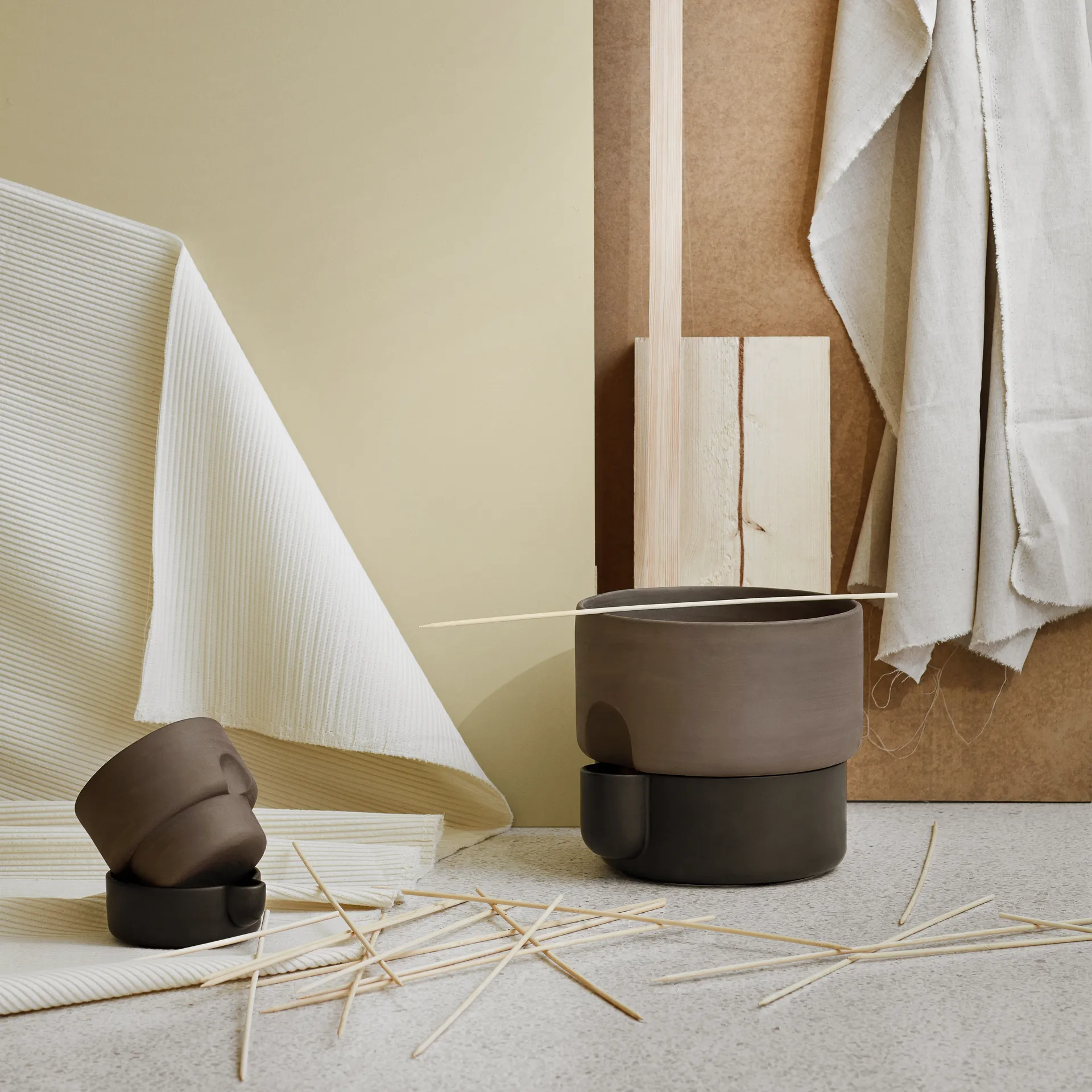 Oasis itsekasteleva ruukku, suuri Ø27.5 cm, Tummanruskea Northern