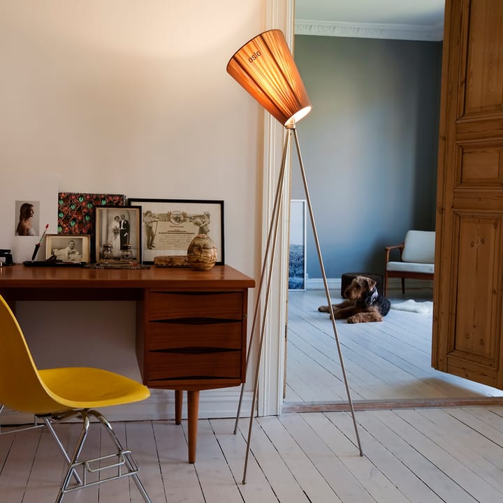 Oslo Wood -lattiavalaisin, Beige, mattamusta runko Northern