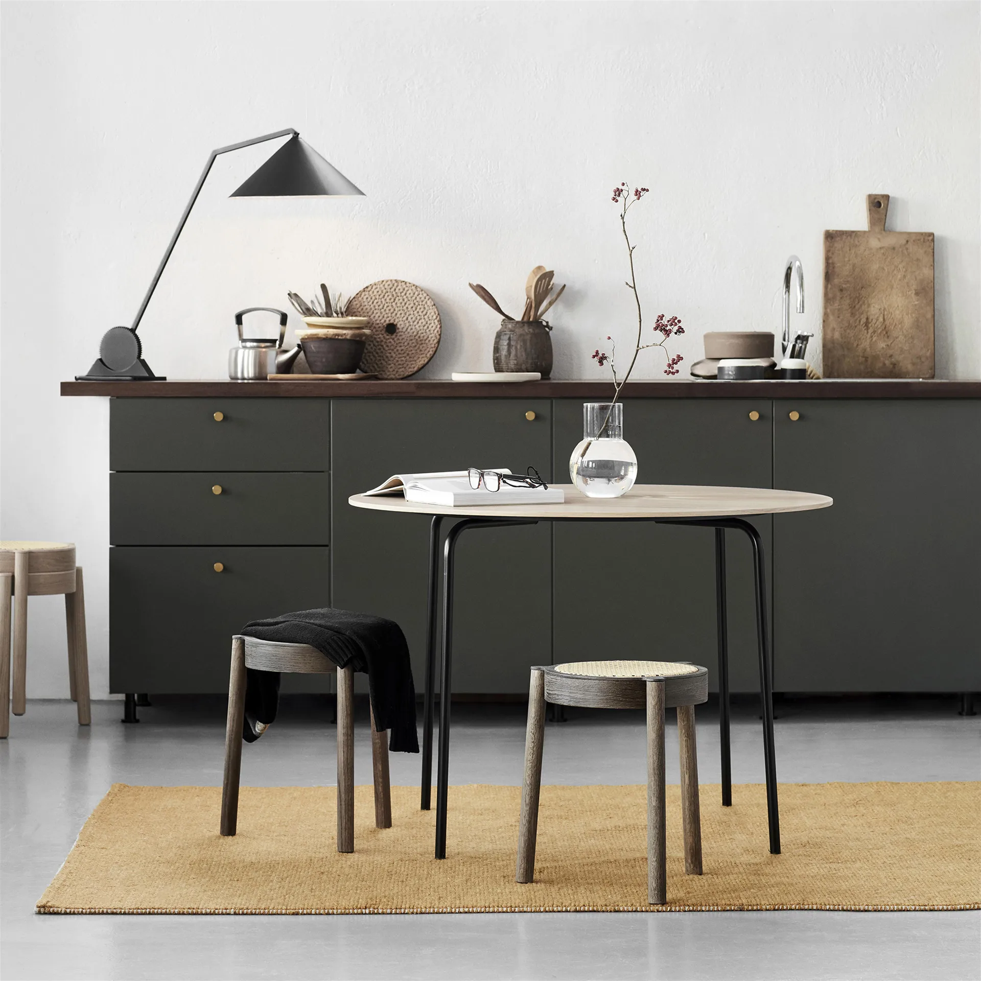 Pal jakkara rottinki-istuimella, Vaalea tammi Northern