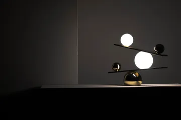 Balance pöytälamppu - Messinki, v2 - Oblure