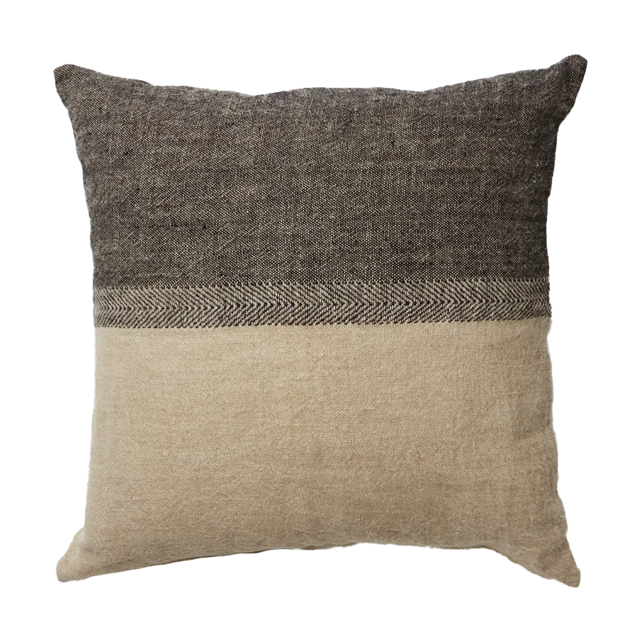 Levi tyynynpäällinen 60x60 cm, Musta/luonnonvärinen Olsson & Jensen