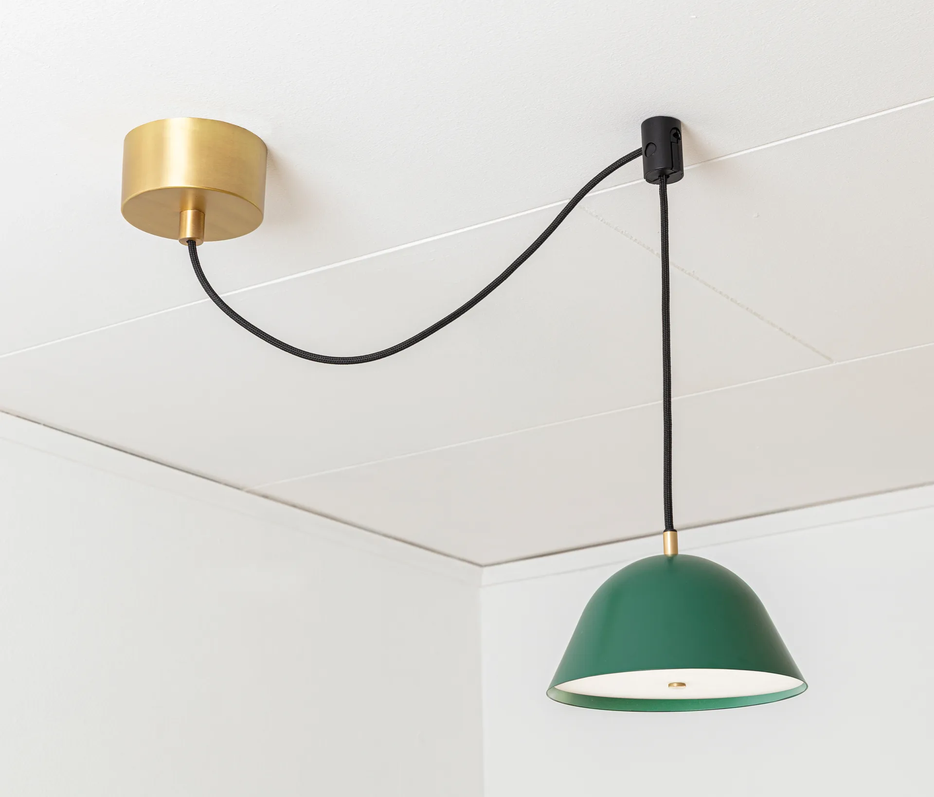 Streck riippuvalaisin small 11×21 cm, Tummanvihreä RAL 6028 Örsjö Belysning