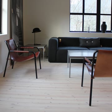 September lounge-tuoli - nahka cognac, mustaksi maalattu teräsjalusta - OX Denmarq