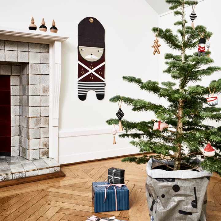 Christmas guard joulukalenteri - 30x85 cm - OYOY